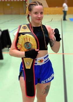 stahn-annika_aut